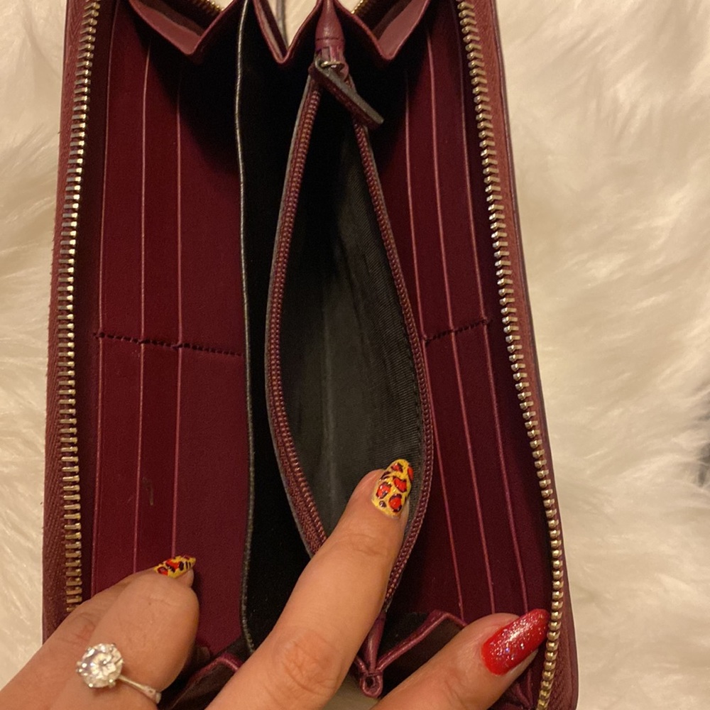 Authentic Gucci Long Zipper Wallet - Picture 8 of 10